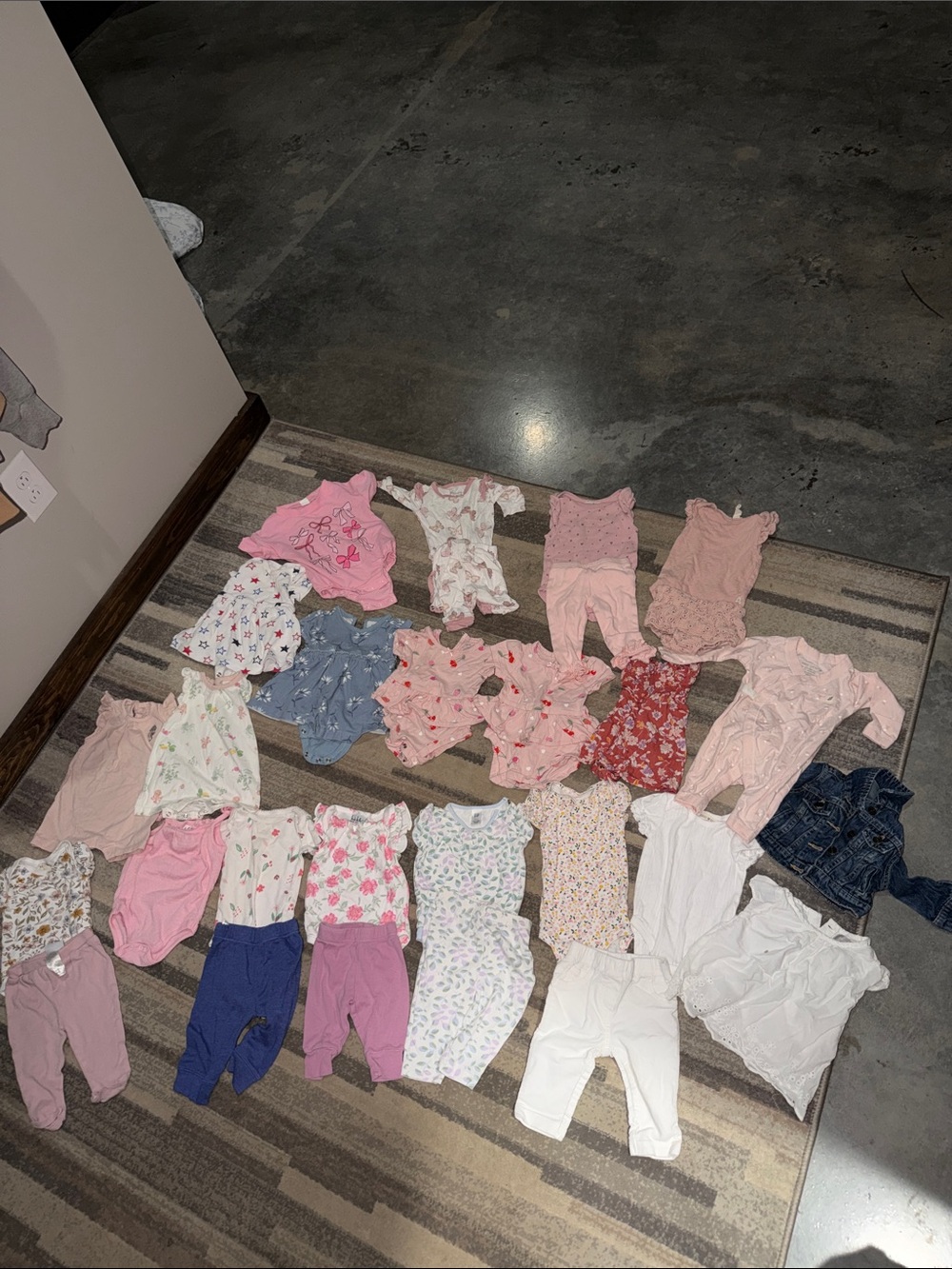 Mixed Girls' Pink Floral Bottoms and Tops Set